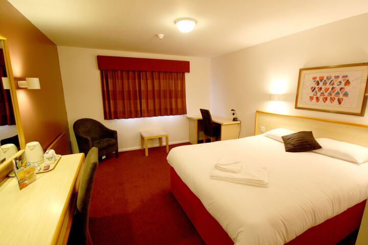 Room 9 of 44
