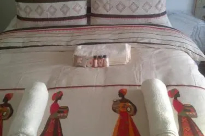 Room 4 of 17