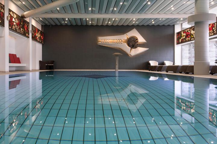 Pools & Facilities
