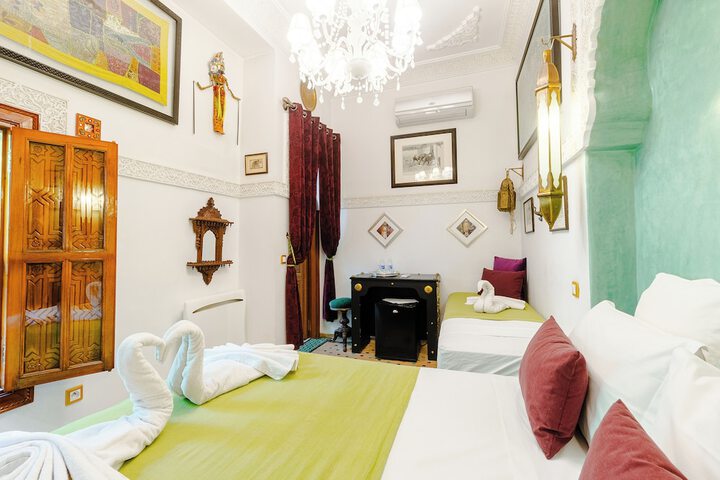 Room 12 of 48