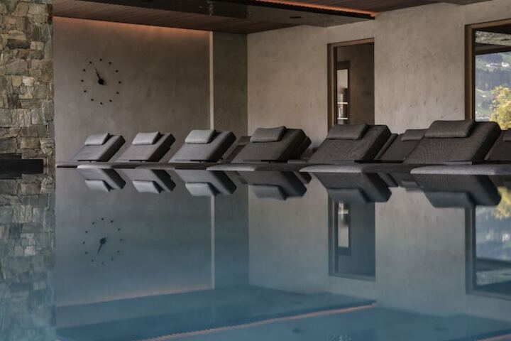 Pool 83 of 163