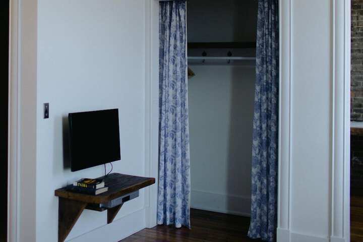 Room 30 of 92