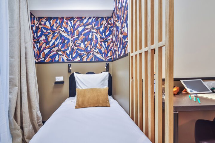 Room 28 of 116