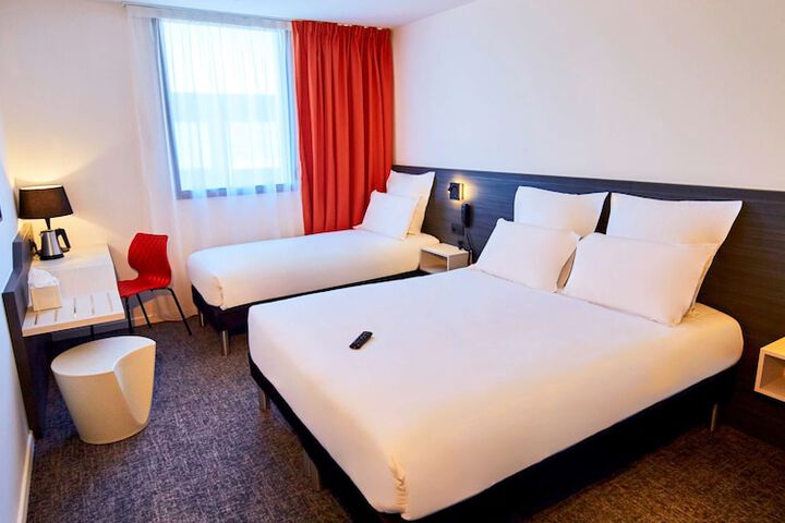 Room 14 of 25