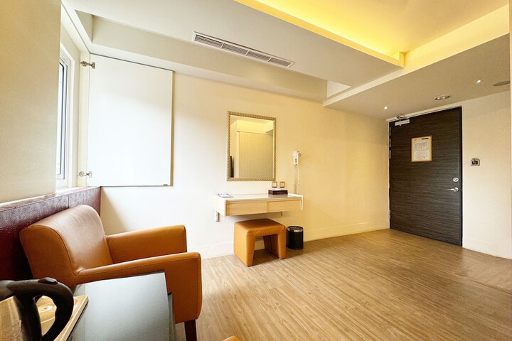 Room 73 of 160