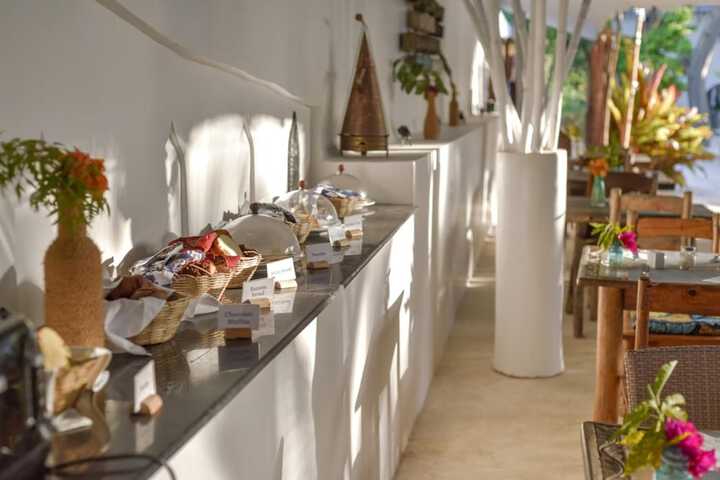 Dining 45 of 66