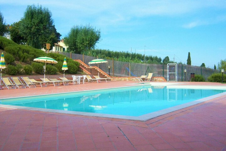 Pool 66 of 189