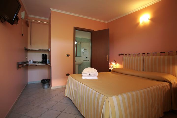 Room 8 of 19