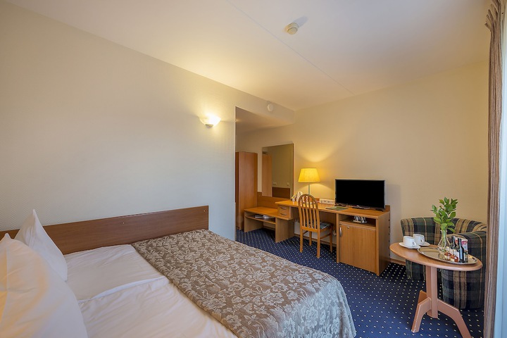 Room 9 of 56