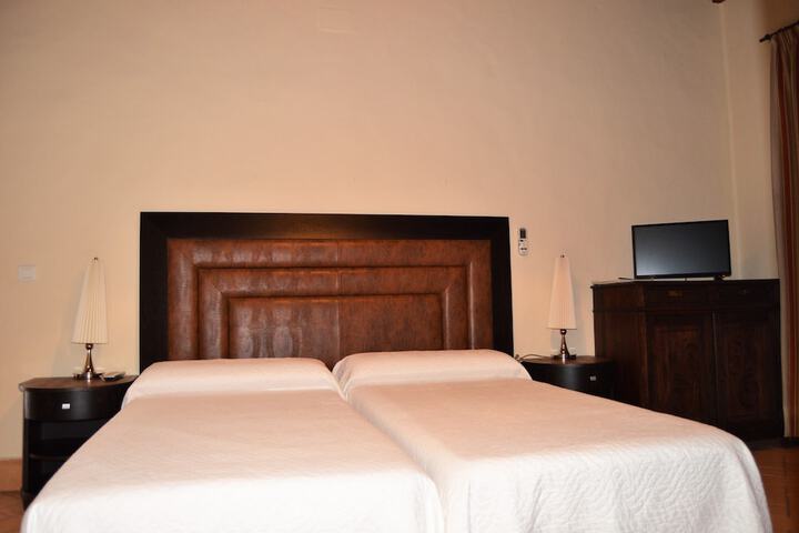 Room 23 of 61