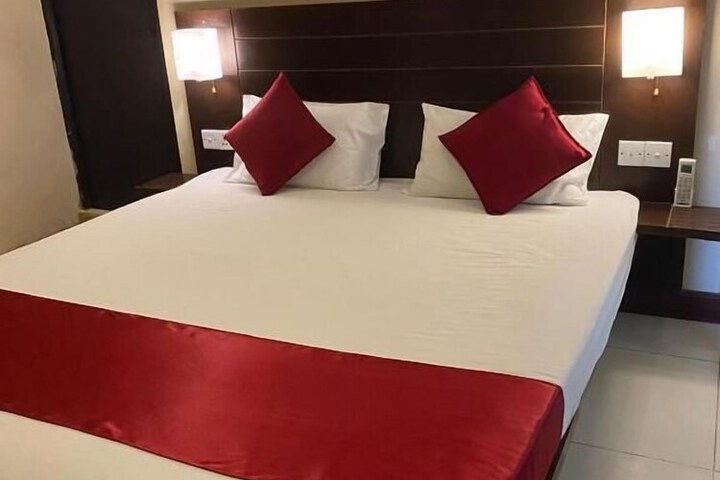 Room 3 of 10