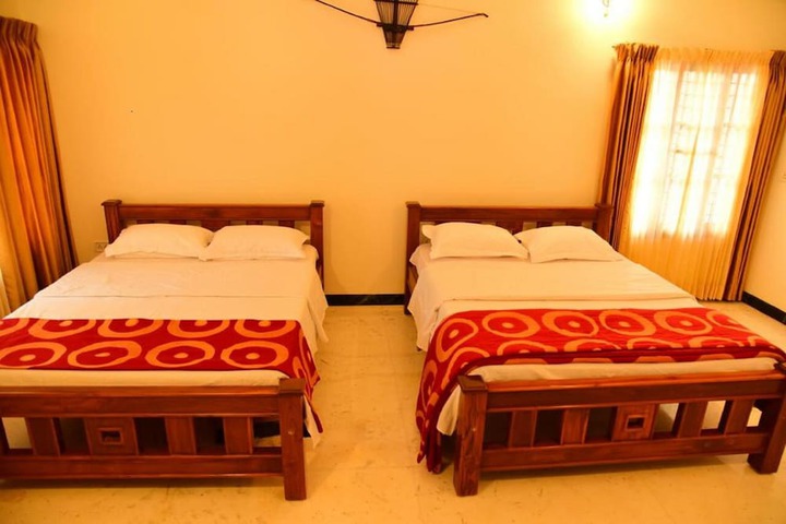 Room 5 of 6