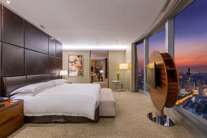 Room 10 of 54