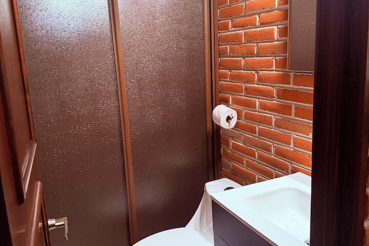 Room 34 of 52