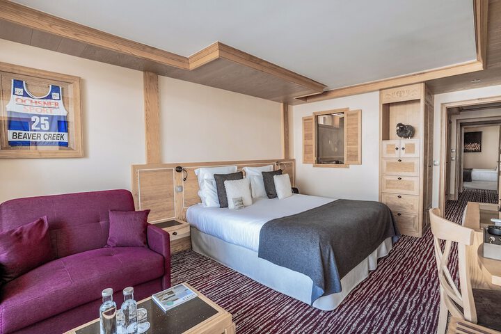 Room 34 of 193