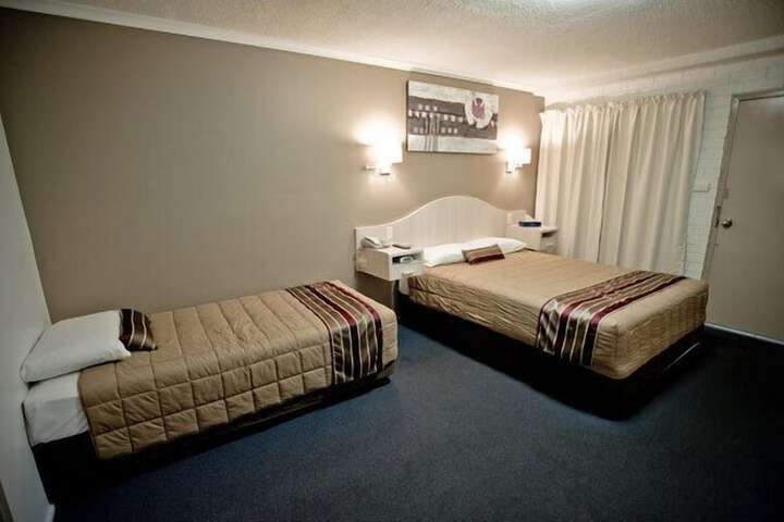 Room 16 of 35