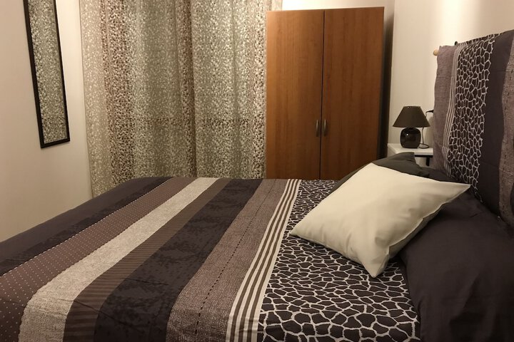 Room 13 of 32