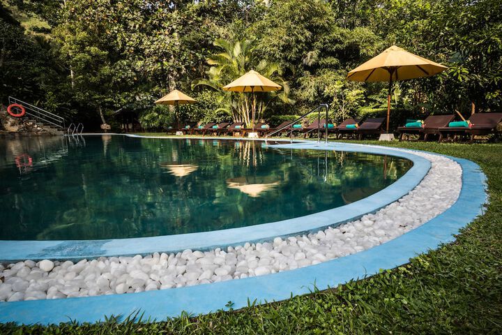 Pool 49 of 90
