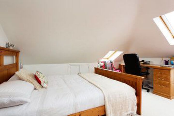 Room 4 of 20