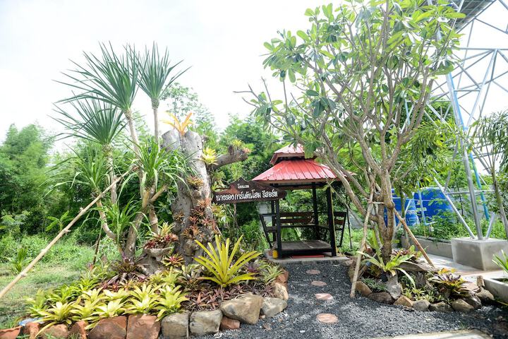 Property Grounds 20 of 27