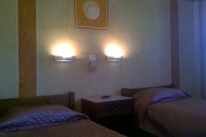 Room 14 of 19
