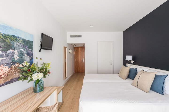 Room 47 of 147