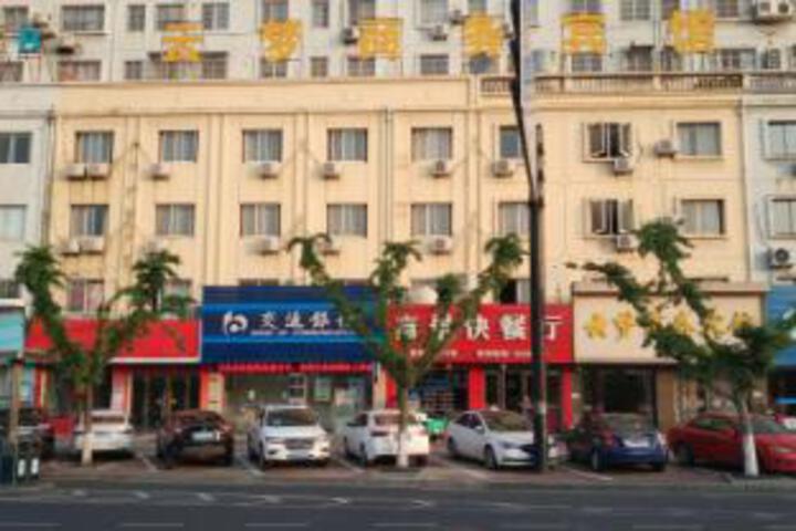 Huzhou yunmeng business hotel