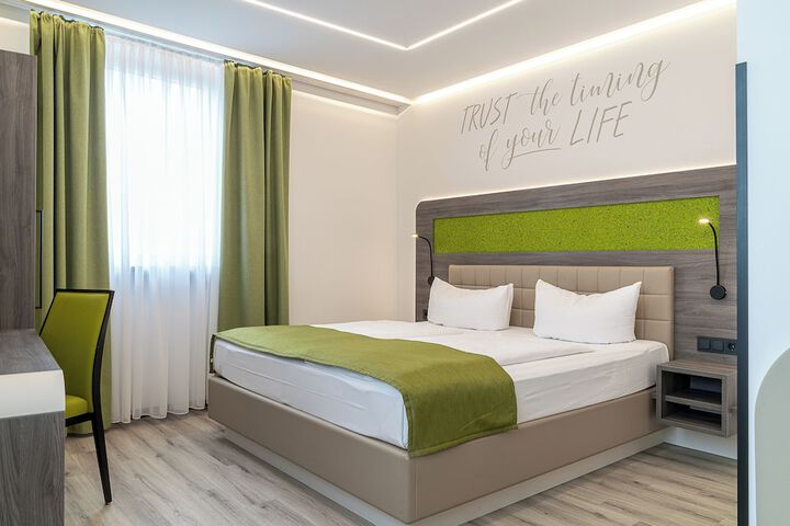 Room 8 of 31