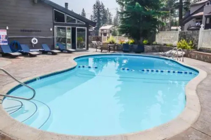 Pool 9 of 12