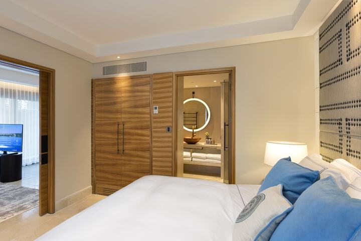 Room 16 of 75