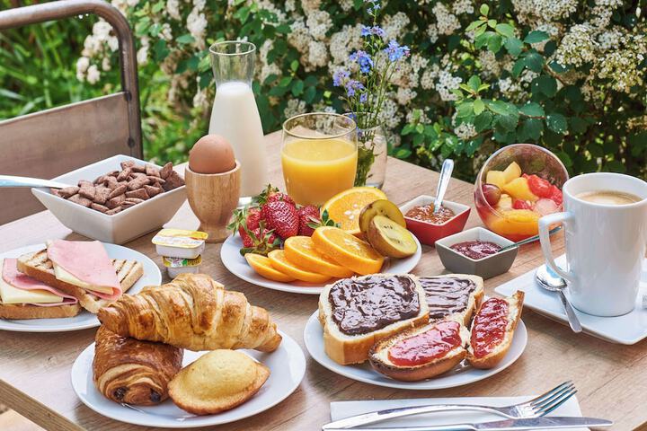 Breakfast/Coffee Service 20 of 35
