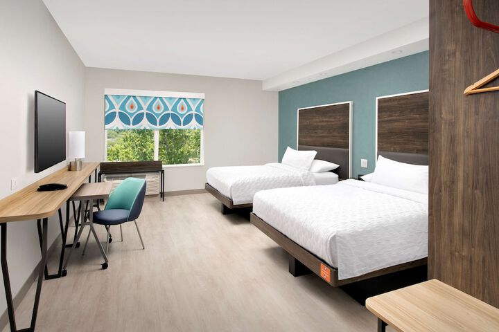 2 Queen Beds (8 of 8)