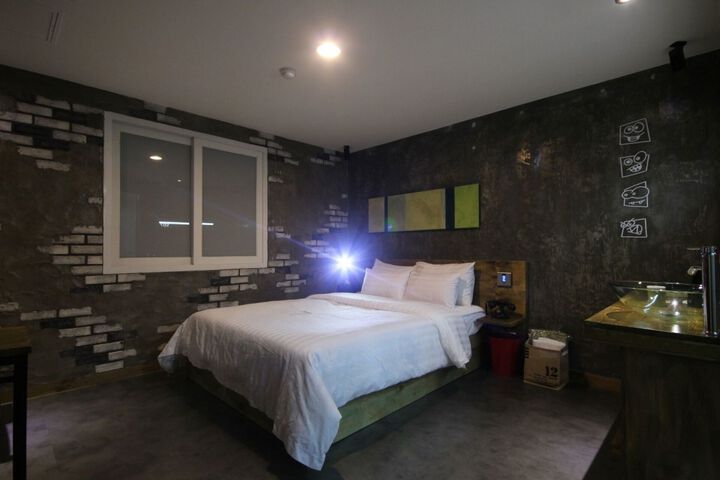 Room 41 of 126