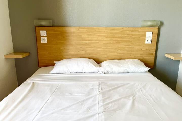 Room 30 of 89