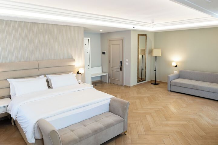 Room 7 of 47
