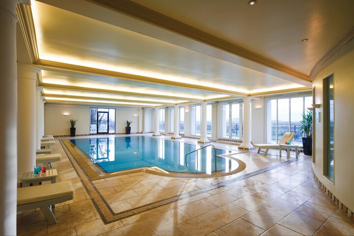 Pool Hotel