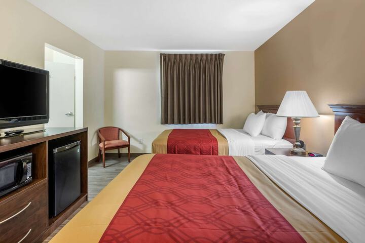 Double Accessible King Size Bed (6 of 9)
