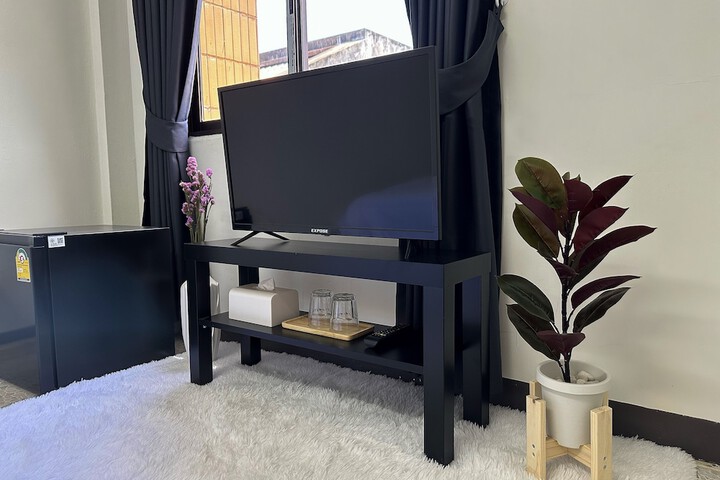 Room 56 of 80