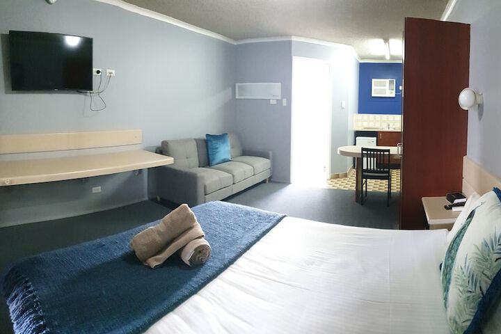 Room 7 of 63