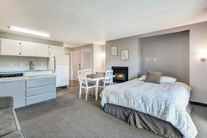 Room 34 of 398