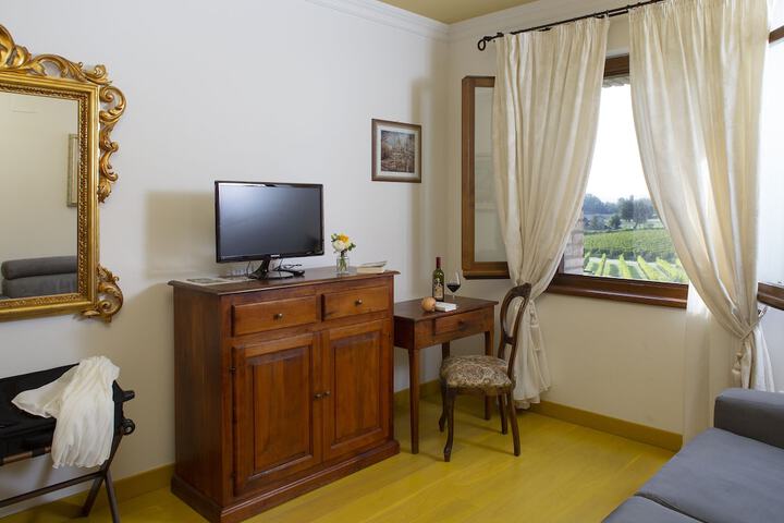 Room 20 of 65