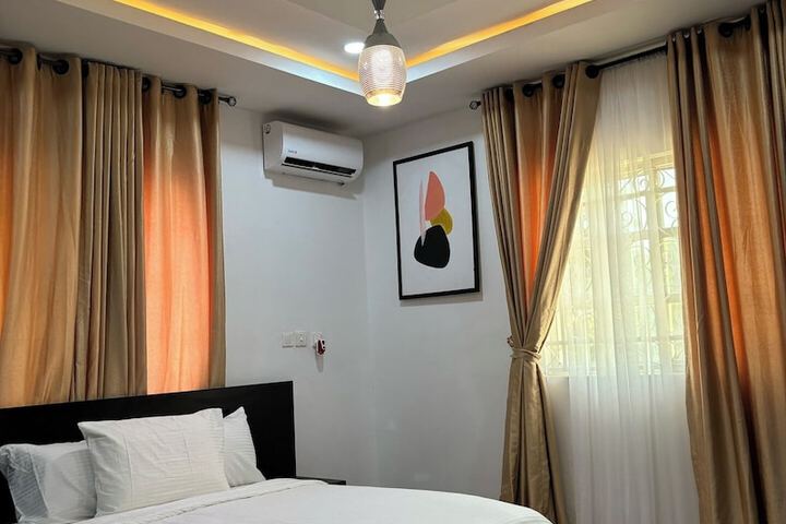 Room 8 of 42