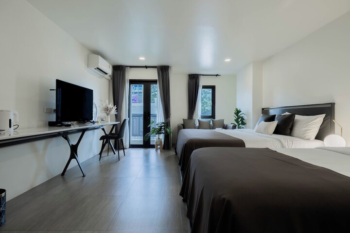 Room 28 of 39