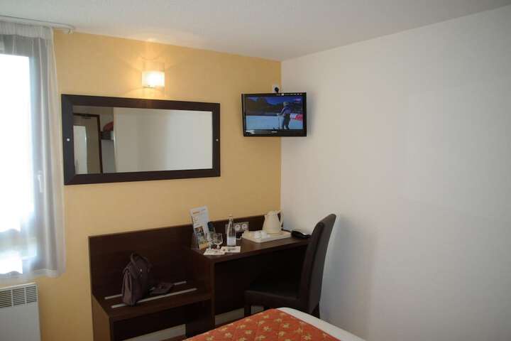 Room 18 of 29