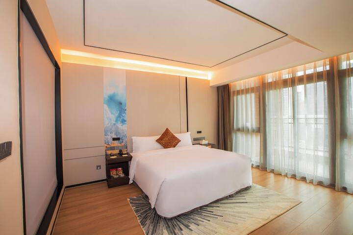 Room 25 of 60