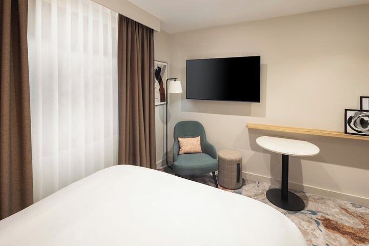 Room 36 of 178