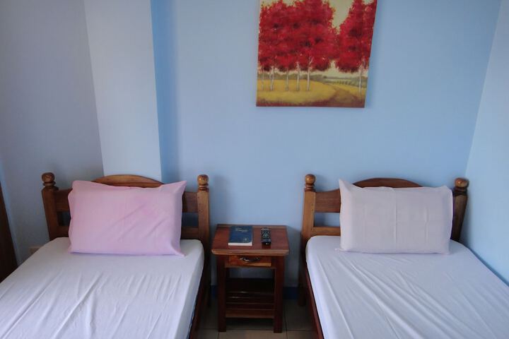 Room 11 of 40