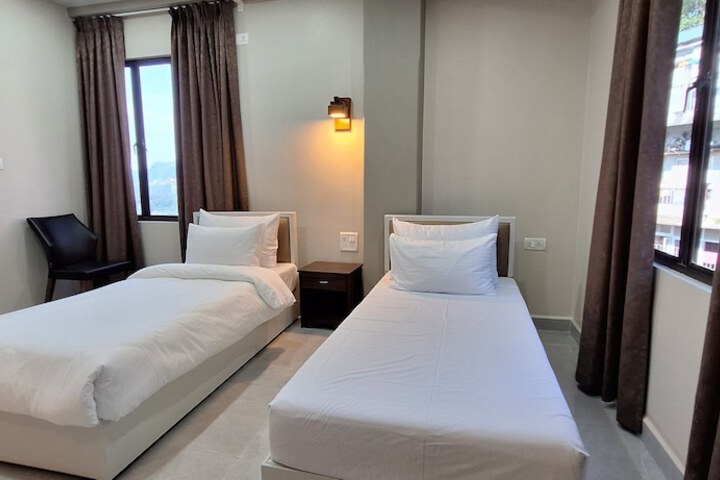 Room 30 of 58