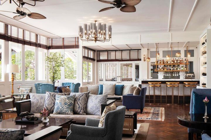 Lounge 182 of 224