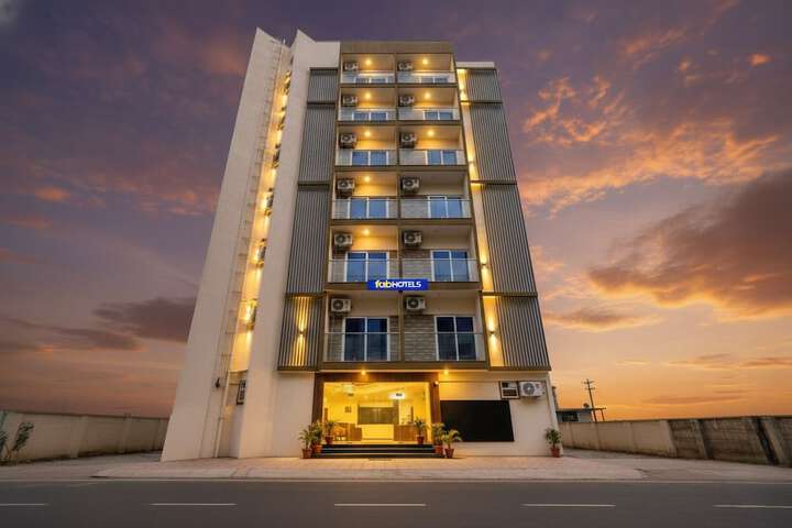 FabHotel Royal Suites I - Bellandur